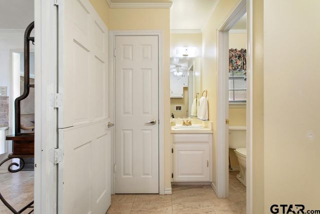 5701 Regents Row, Tyler, TX 75703