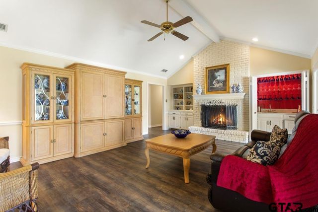 5701 Regents Row, Tyler, TX 75703