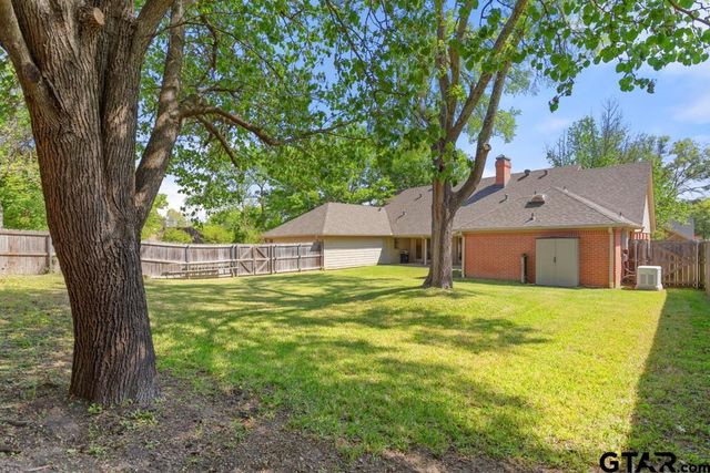 5701 Regents Row, Tyler, TX 75703