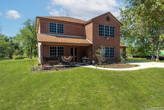 90 NINE PATCH DR, Poteet, TX 78065