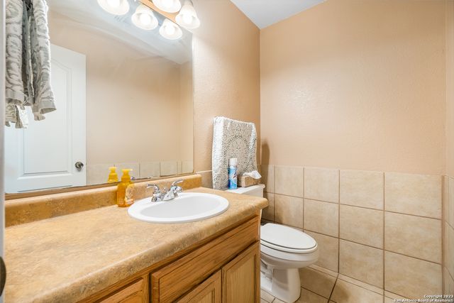 90 NINE PATCH DR, Poteet, TX 78065