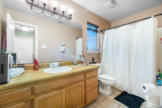 90 NINE PATCH DR, Poteet, TX 78065