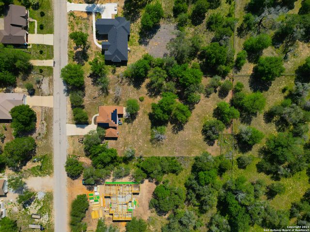 90 NINE PATCH DR, Poteet, TX 78065