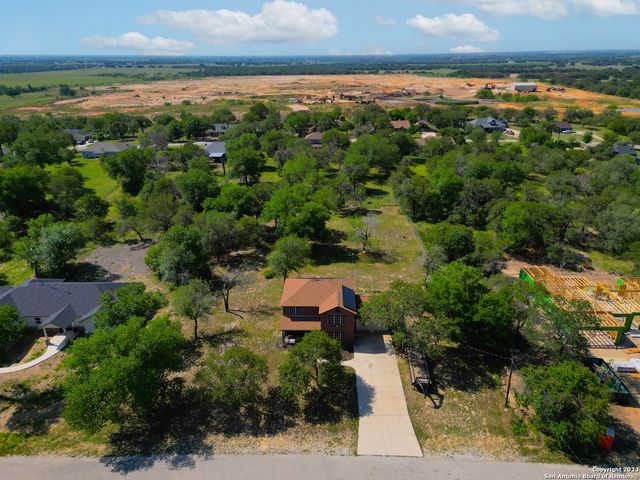 90 NINE PATCH DR, Poteet, TX 78065