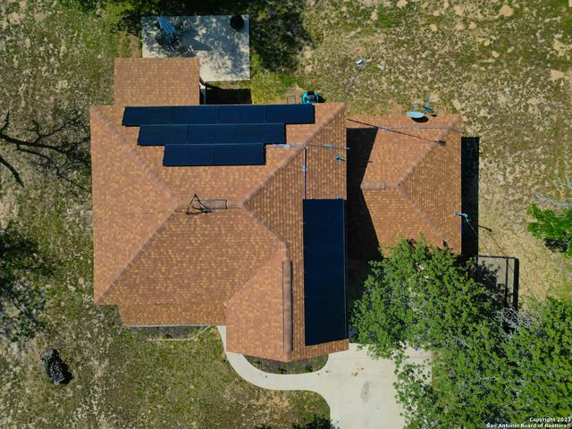 90 NINE PATCH DR, Poteet, TX 78065