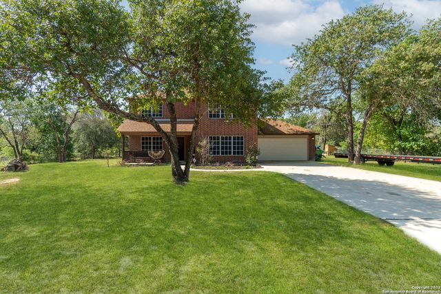 90 NINE PATCH DR, Poteet, TX 78065