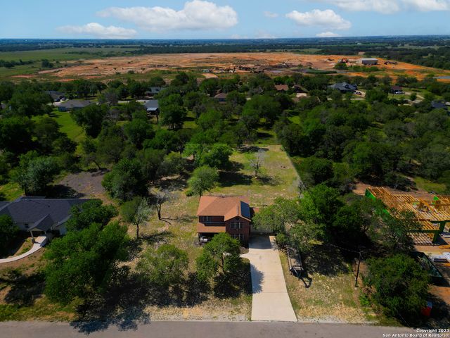 90 NINE PATCH DR, Poteet, TX 78065