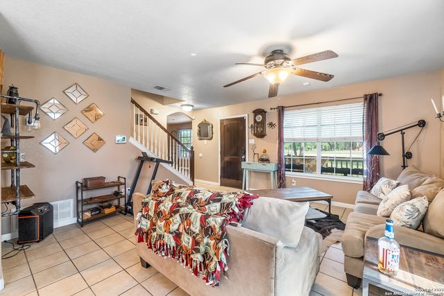 90 NINE PATCH DR, Poteet, TX 78065