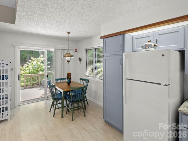 132 Cloverleaf Lane, Asheville, NC 28803