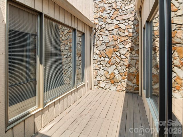 132 Cloverleaf Lane, Asheville, NC 28803