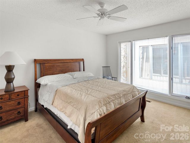 132 Cloverleaf Lane, Asheville, NC 28803