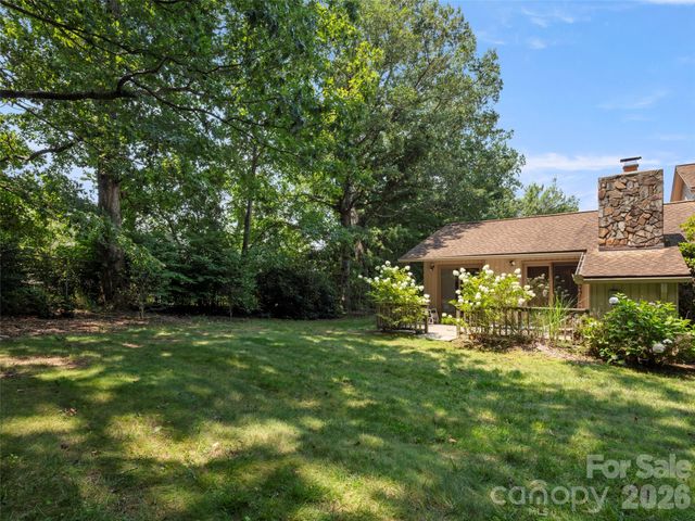 132 Cloverleaf Lane, Asheville, NC 28803