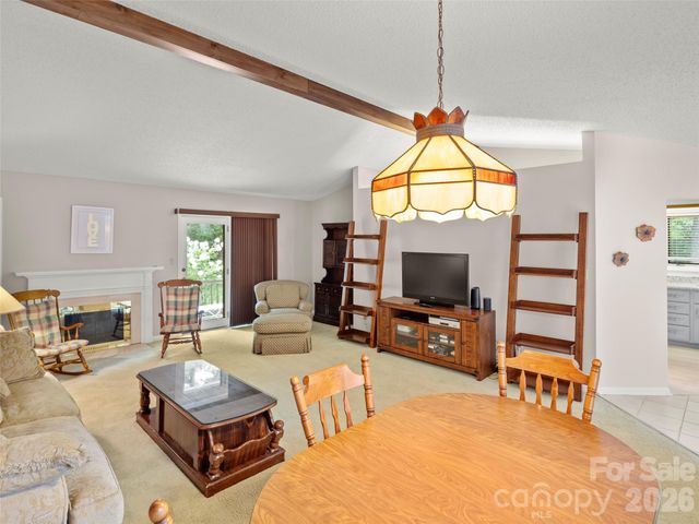 132 Cloverleaf Lane, Asheville, NC 28803