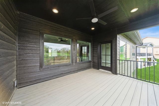 7040 Lake Ridge Avenue, Des Moines, IA 50320