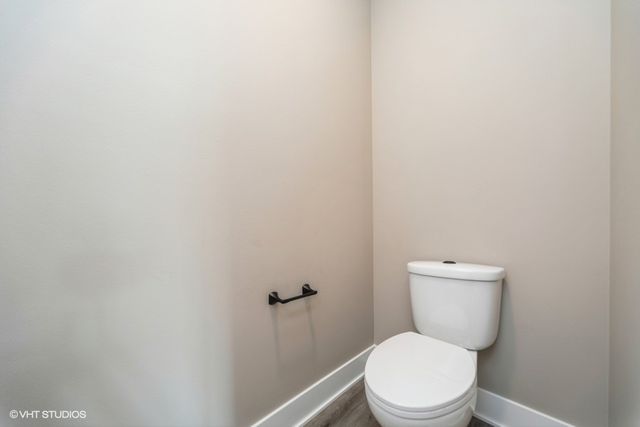 7040 Lake Ridge Avenue, Des Moines, IA 50320