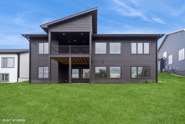 7040 Lake Ridge Avenue, Des Moines, IA 50320