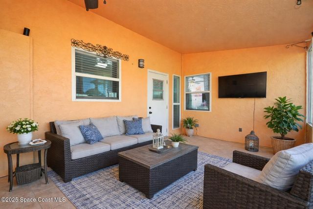 1516 Glendale Avenue NW, Palm Bay, FL 32907