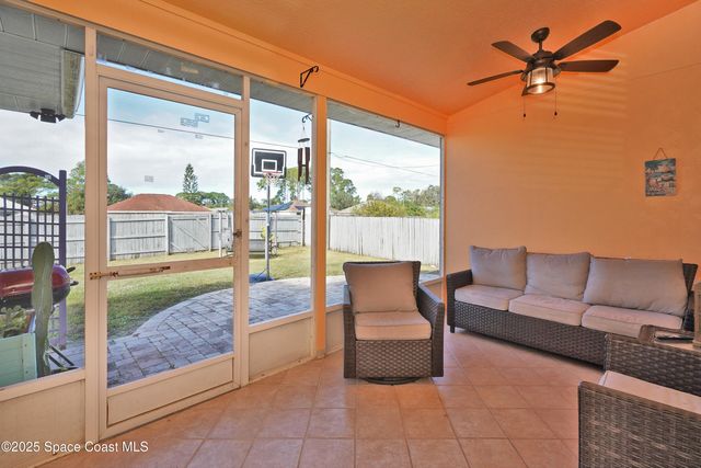 1516 Glendale Avenue NW, Palm Bay, FL 32907