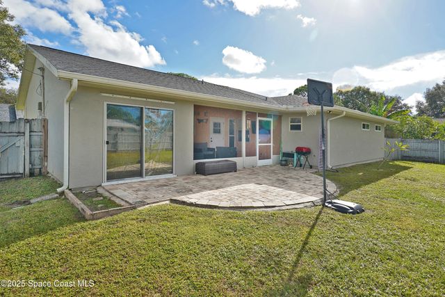 1516 Glendale Avenue NW, Palm Bay, FL 32907