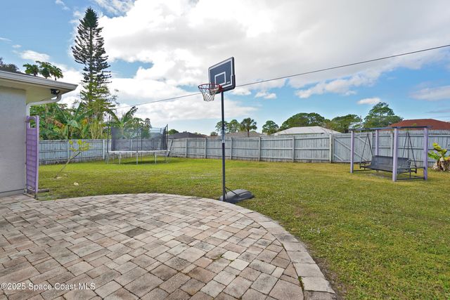 1516 Glendale Avenue NW, Palm Bay, FL 32907