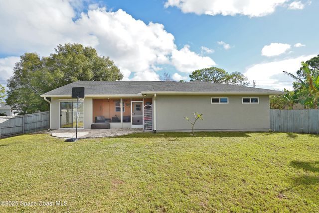 1516 Glendale Avenue NW, Palm Bay, FL 32907
