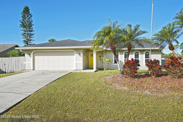 1516 Glendale Avenue NW, Palm Bay, FL 32907