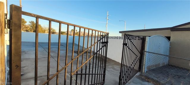 2740 Vita Drive, North Las Vegas, NV 89030