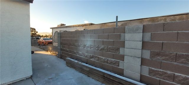 2740 Vita Drive, North Las Vegas, NV 89030