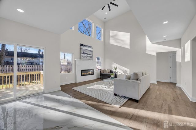 265 W Prescott N Avenue, Edison, NJ 08820