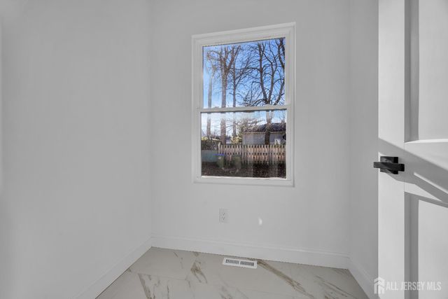 265 W Prescott N Avenue, Edison, NJ 08820