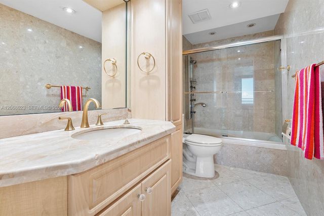5555 Collins Avenue 10K, Miami Beach, FL 33140