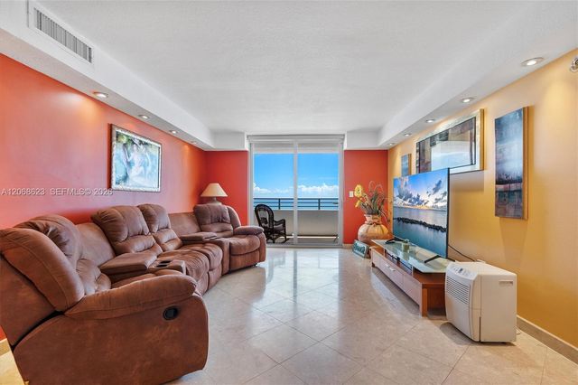 5555 Collins Avenue 10K, Miami Beach, FL 33140