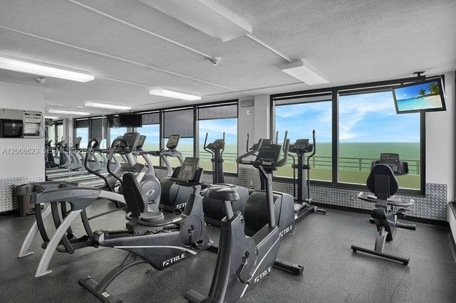 5555 Collins Avenue 10K, Miami Beach, FL 33140