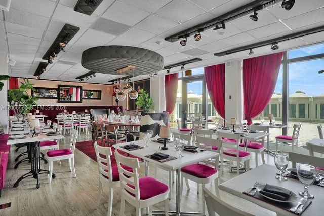 5555 Collins Avenue 10K, Miami Beach, FL 33140
