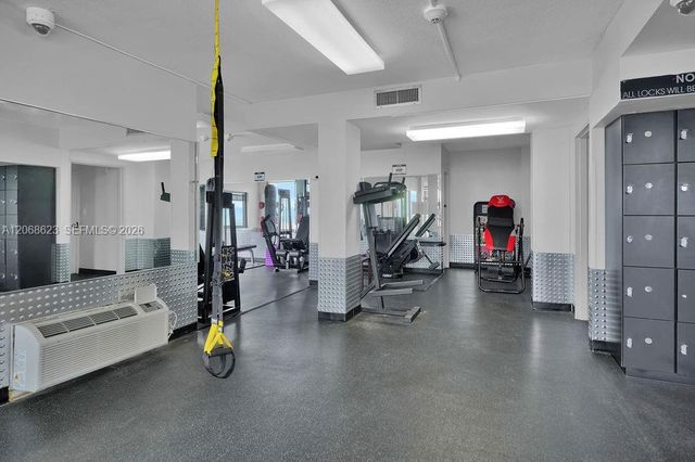 5555 Collins Avenue 10K, Miami Beach, FL 33140