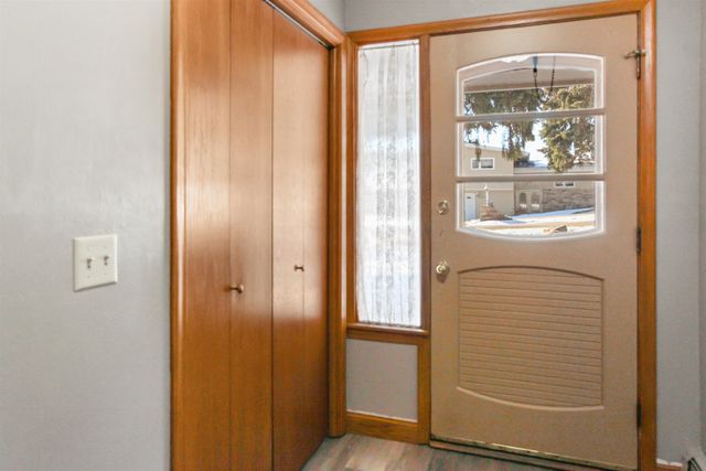 2012 Ida Mae Ct, Minot, ND 58703