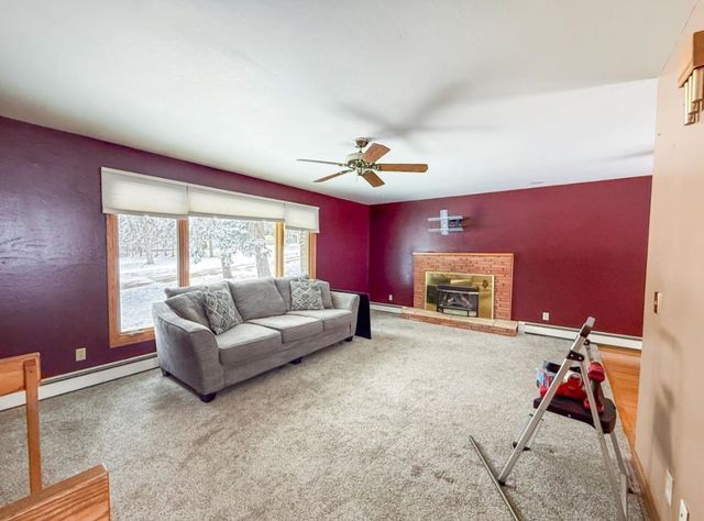 2012 Ida Mae Ct, Minot, ND 58703