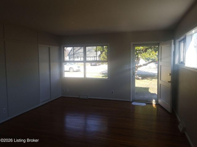 4828 Warbler Way, Lynnview, KY 40213