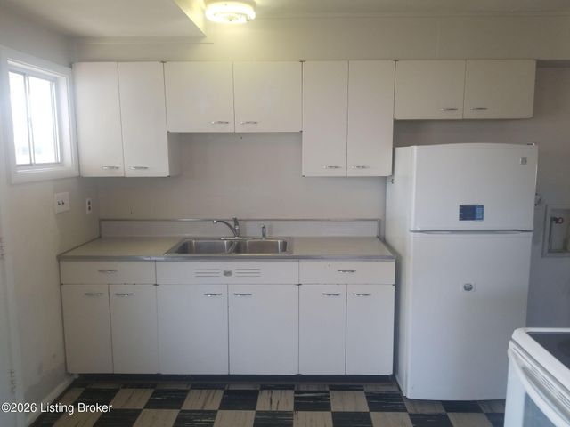 4828 Warbler Way, Lynnview, KY 40213