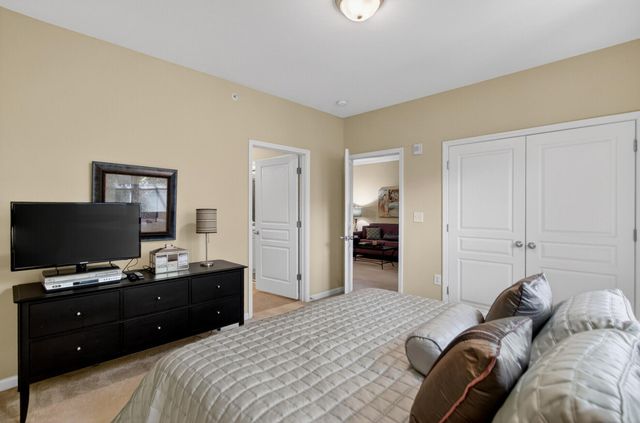 300 Bucksley Lane Unit 302, Charleston, SC 29492