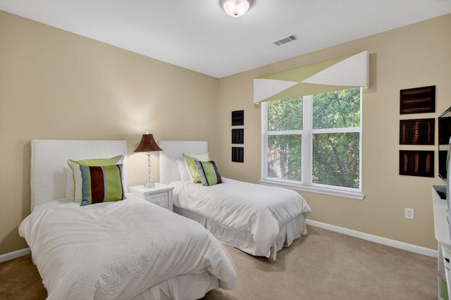 300 Bucksley Lane Unit 302, Charleston, SC 29492