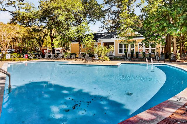 300 Bucksley Lane Unit 302, Charleston, SC 29492