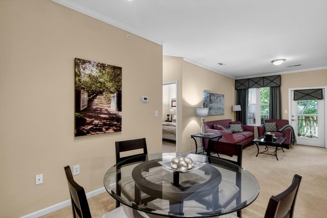 300 Bucksley Lane Unit 302, Charleston, SC 29492