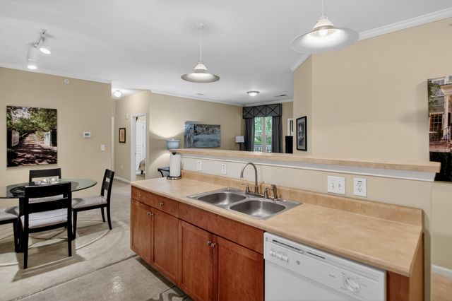 300 Bucksley Lane Unit 302, Charleston, SC 29492