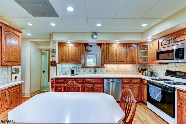 273 French Hill Rd, Wayne Twp., NJ 07470