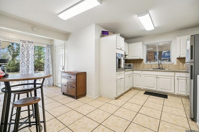 9385 Kingcrest Pkwy, Baton Rouge, LA 70810