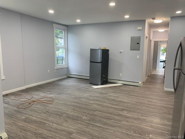 423 S 7th Avenue, Mount Vernon, NY 10550