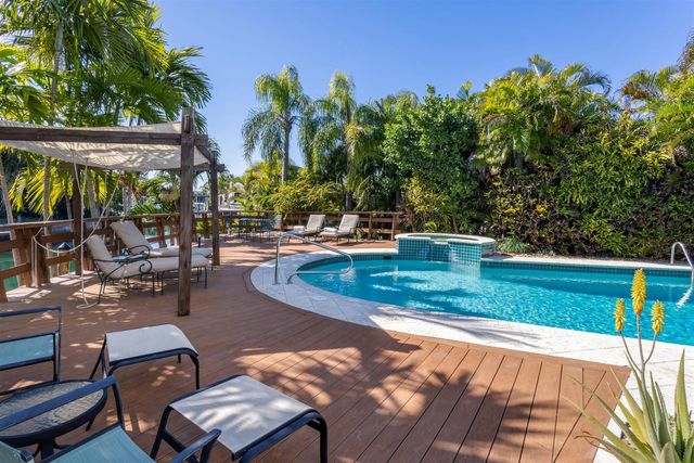 794 Staghorn Court, Boca Raton, FL 33432