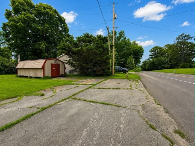 55515611 River Road, Decatur, TN 37322