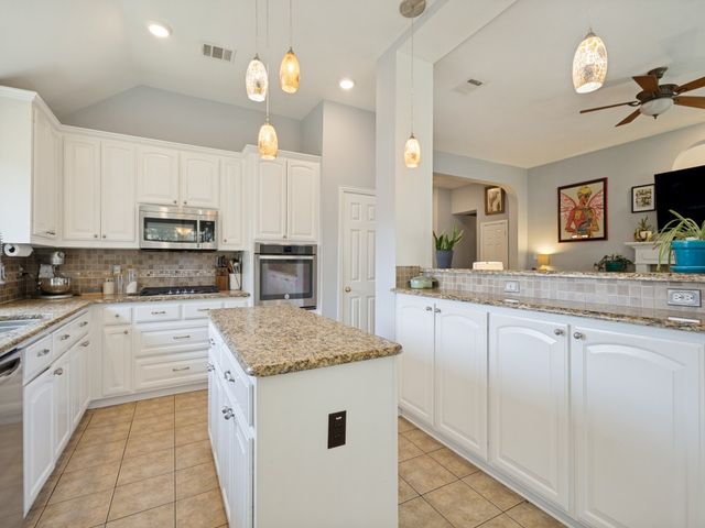 2600 Stanford Drive, Flower Mound, TX 75022